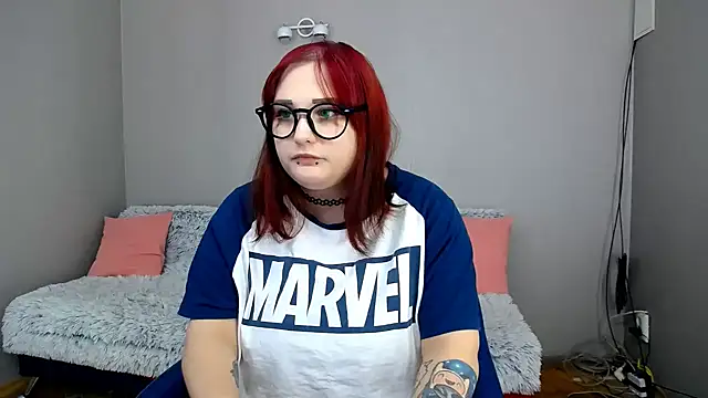 Snapshot of Estheri chatting on February 2025 11:01:02 AM Estheri online show from February 2025 11:01:02 AM