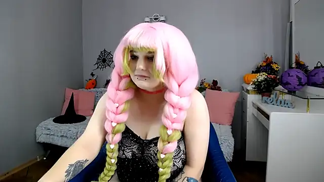 Snapshot of Estheri chatting on October 2025 07:32:01 AM Estheri online show from October 2025 07:32:01 AM