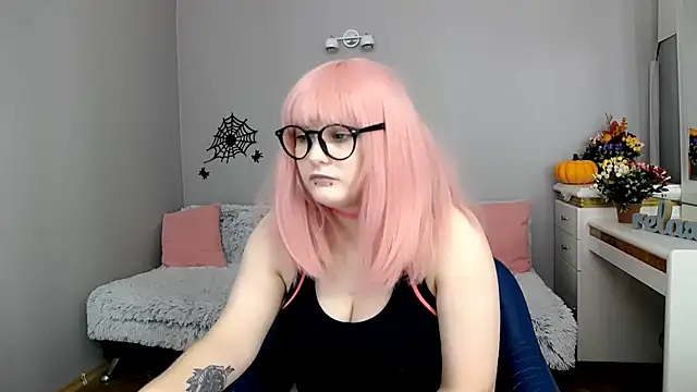 Snapshot of Estheri chatting on November 2025 07:30:01 AM Estheri online show from November 2025 07:30:01 AM