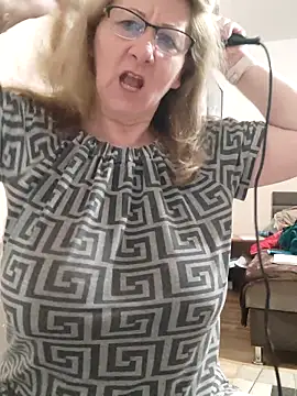 Elza01 online show from March 2026 07:19:02 PM