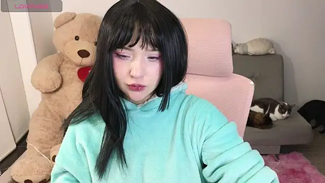 Snapshot of KuroChan420 chatting on April 2026 05:33:02 AM KuroChan420 online show from April 2026 05:33:02 AM