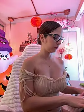 Zoe Bae online show from October 2025 08:44:02 PM