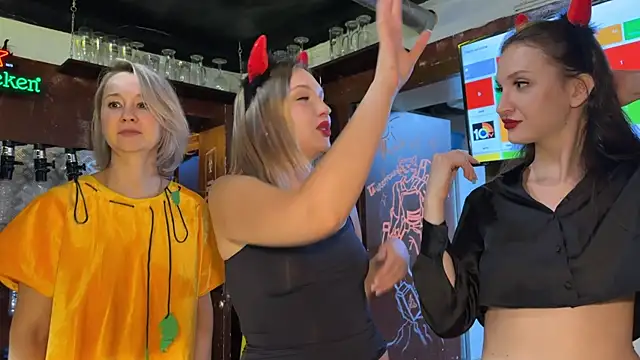 Snapshot of dirtypub chatting on October 2025 01:23:02 PM dirtypub online show from October 2025 01:23:02 PM