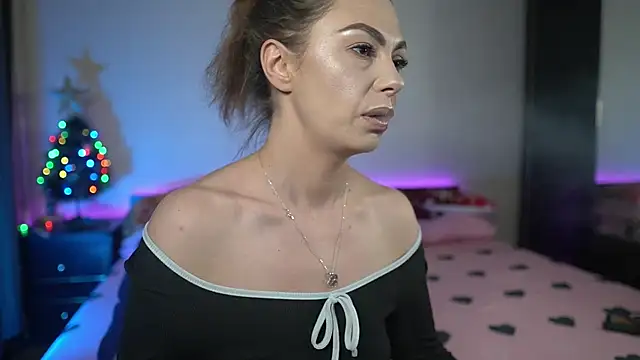 TiffanyPierce online show from December 2025 09:11:01 PM