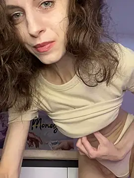 Snapshot of MissAnuta chatting on June 2026 03:57:02 AM MissAnuta online show from June 2026 03:57:02 AM