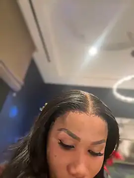 Snapshot of Belle___ chatting on December 2024 01:36:01 AM Belle    online show from December 2024 01:36:01 AM