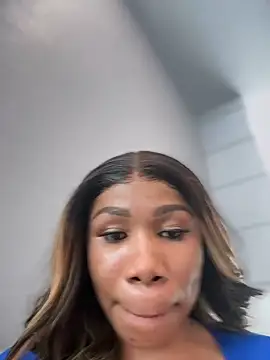 Snapshot of Belle___ chatting on February 2025 06:19:01 PM Belle    online show from February 2025 06:19:01 PM