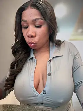 Snapshot of Belle___ chatting on February 2025 06:23:02 PM Belle    online show from February 2025 06:23:02 PM