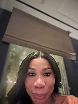 Snapshot of Belle___ chatting on March 2025 01:56:02 AM Belle    online show from March 2025 01:56:02 AM