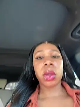 Snapshot of Belle___ chatting on October 2025 04:27:02 PM Belle    online show from October 2025 04:27:02 PM