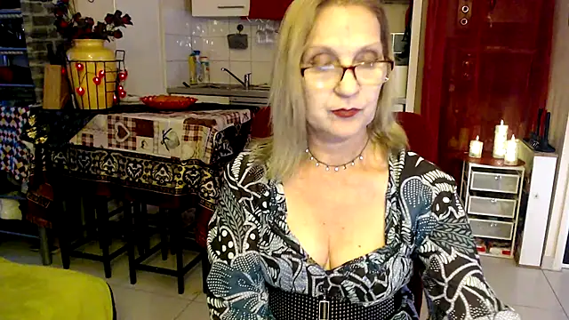 Snapshot of Ala-N-Dala chatting on February 2026 01:16:01 PM Ala-N-Dala online show from February 2026 01:16:01 PM