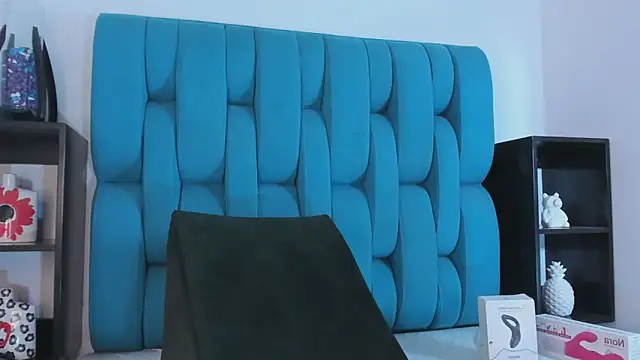 Snapshot of AlanNaughty chatting on December 2024 11:10:02 PM AlanNaughty online show from December 2024 11:10:02 PM