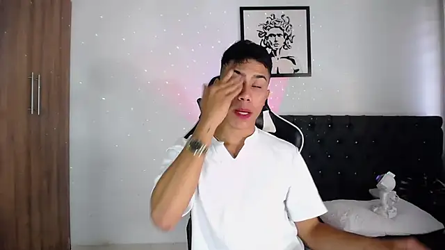 AlanNaughty online show from November 2025 09:59:02 PM