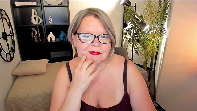 Snapshot of Shannonshine chatting on July 2026 02:01:02 PM Shannonshine online show from July 2026 02:01:02 PM