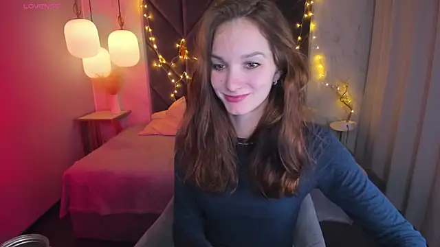 Snapshot of MirandaGlow chatting on December 2024 05:42:01 AM MirandaGlow online show from December 2024 05:42:01 AM