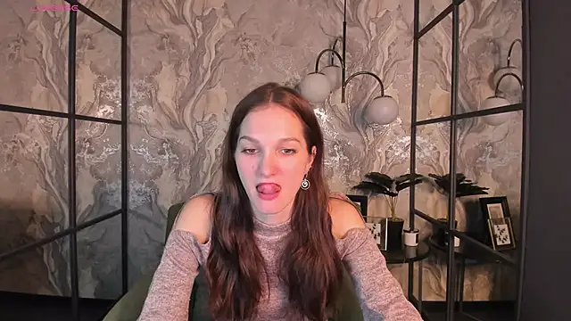 Snapshot of MirandaGlow chatting on February 2025 05:53:01 AM MirandaGlow online show from February 2025 05:53:01 AM