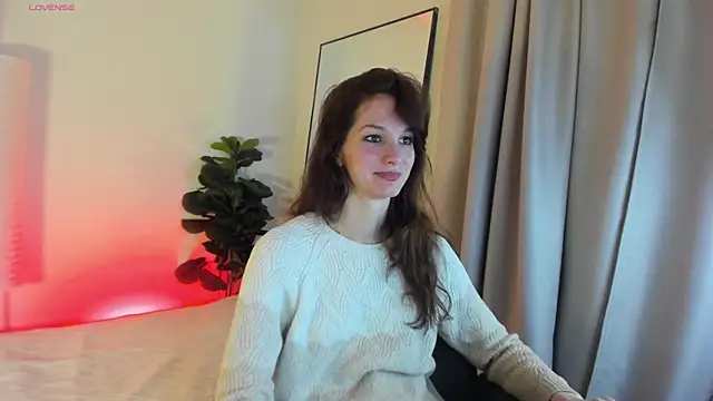 Snapshot of MirandaGlow chatting on March 2026 05:45:02 AM MirandaGlow online show from March 2026 05:45:02 AM