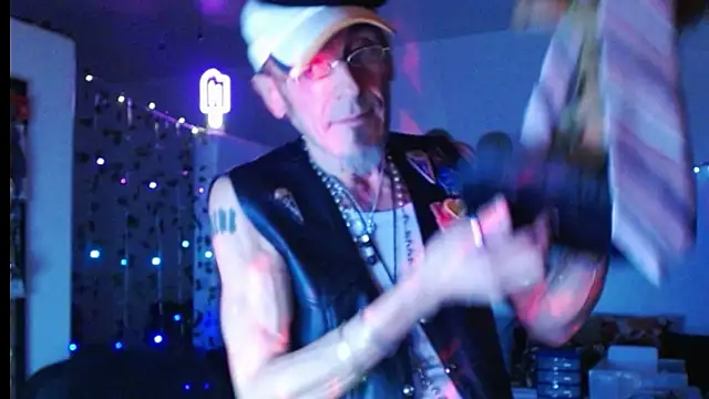 Snapshot of mycock2474u chatting on March 2025 12:09:01 PM mycock2474u online show from March 2025 12:09:01 PM