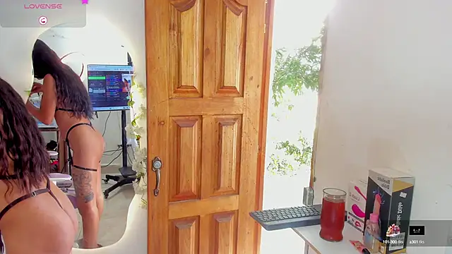 sofia gold  online show from October 2025 07:07:02 PM