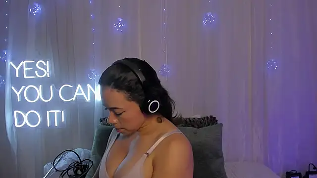 Snapshot of carolgaita chatting on February 2025 11:51:02 AM carolgaita online show from February 2025 11:51:02 AM