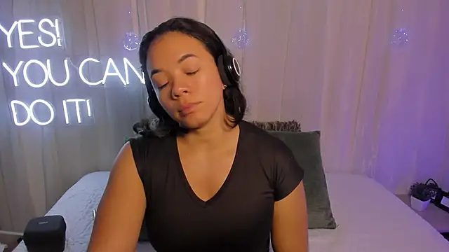 Snapshot of carolgaita chatting on February 2025 11:31:01 AM carolgaita online show from February 2025 11:31:01 AM