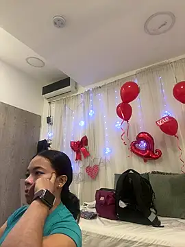 Snapshot of carolgaita chatting on February 2025 11:00:02 AM carolgaita online show from February 2025 11:00:02 AM