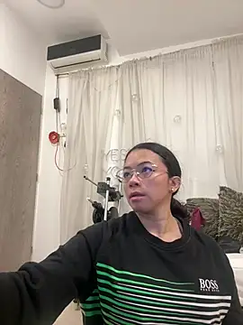 Snapshot of carolgaita chatting on February 2025 11:20:01 AM carolgaita online show from February 2025 11:20:01 AM