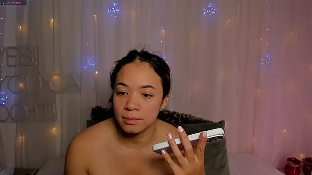 Snapshot of carolgaita chatting on March 2025 12:01:02 PM carolgaita online show from March 2025 12:01:02 PM