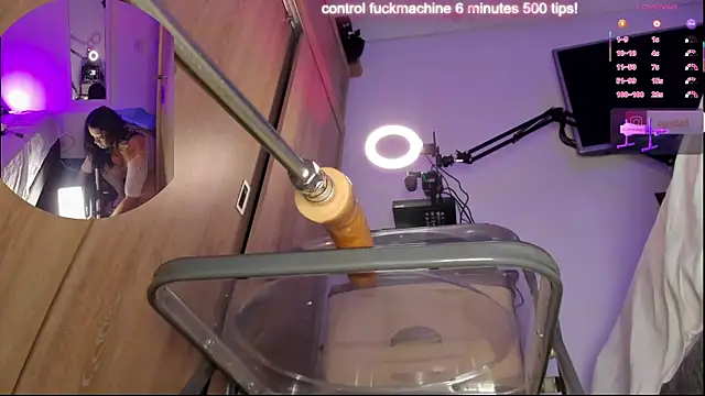 Snapshot of carolgaita chatting on September 2025 01:05:01 PM carolgaita online show from September 2025 01:05:01 PM