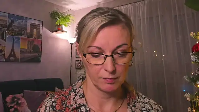 vanessa chat online show from January 2025 08:33:02 PM