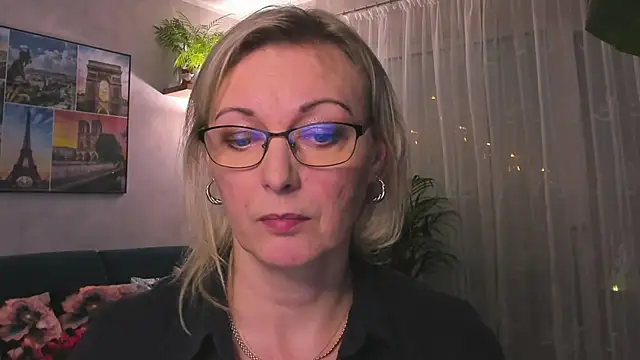 vanessa chat online show from January 2025 05:45:02 PM