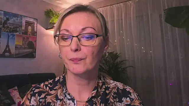 vanessa chat online show from January 2025 05:48:01 PM