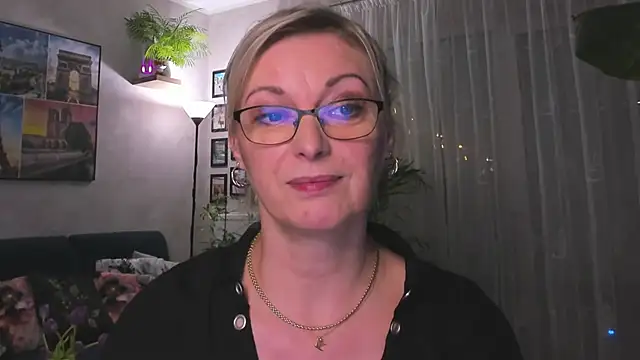 vanessa chat online show from January 2025 08:38:02 PM