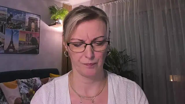 vanessa chat online show from February 2025 06:30:01 PM