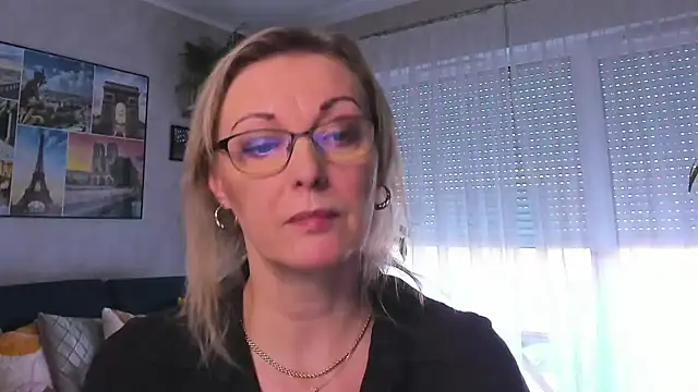 vanessa chat online show from March 2025 02:29:02 PM