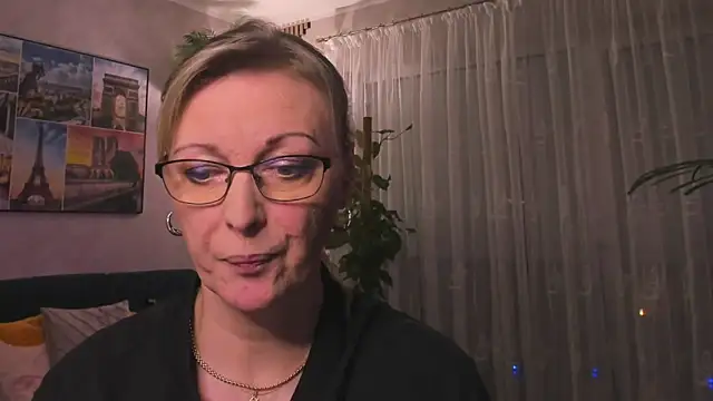 vanessa chat online show from March 2025 05:39:01 PM