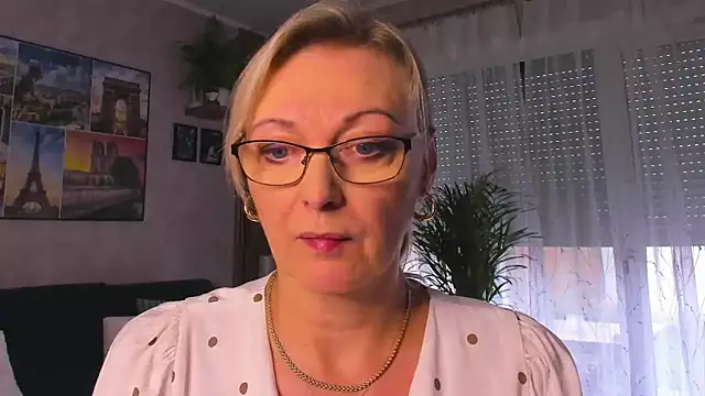 vanessa chat online show from October 2025 02:20:01 PM