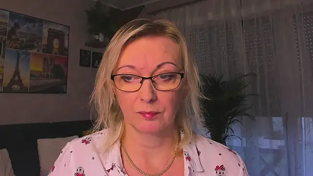 vanessa chat online show from December 2025 02:15:01 PM