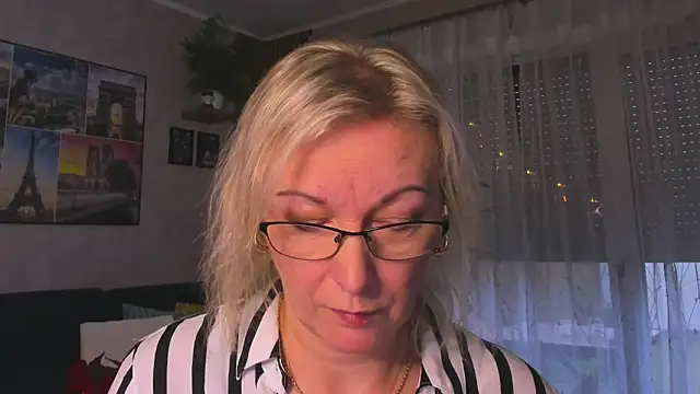 vanessa chat online show from December 2025 02:23:02 PM