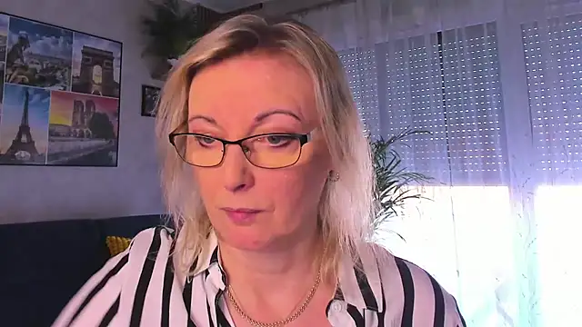 vanessa chat online show from March 2026 02:12:02 PM