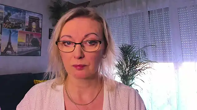 vanessa chat online show from March 2026 02:13:01 PM