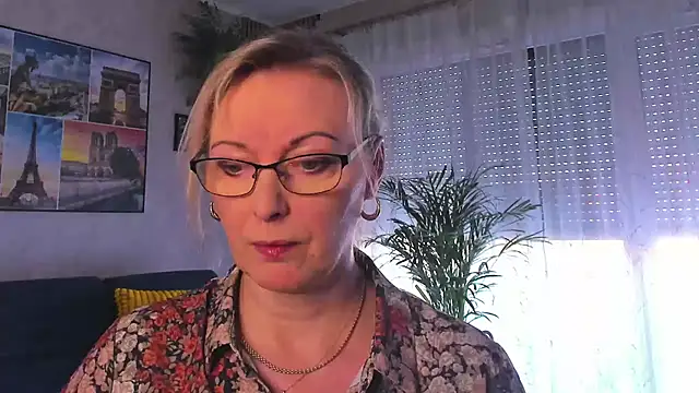 vanessa chat online show from March 2026 02:21:02 PM