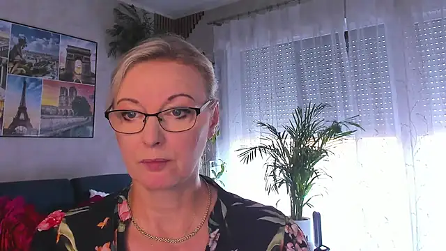vanessa chat online show from June 2026 01:44:02 PM