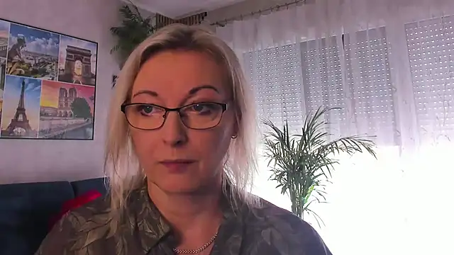 vanessa chat online show from July 2026 01:17:01 PM