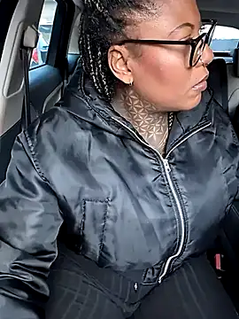 Snapshot of DarkDea chatting on November 2025 01:44:01 PM DarkDea online show from November 2025 01:44:01 PM