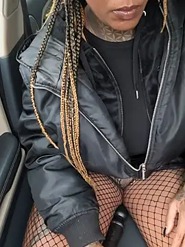 Snapshot of DarkDea chatting on November 2025 02:12:02 PM DarkDea online show from November 2025 02:12:02 PM