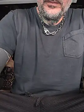 Snapshot of DarkDea chatting on December 2025 12:31:02 PM DarkDea online show from December 2025 12:31:02 PM