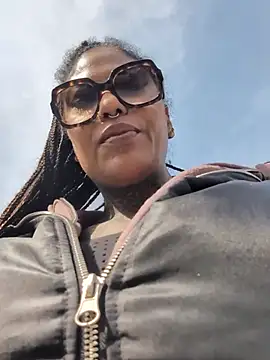 Snapshot of DarkDea chatting on March 2026 12:11:01 PM DarkDea online show from March 2026 12:11:01 PM