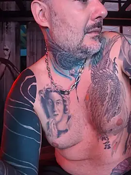 Snapshot of DarkDea chatting on April 2026 01:45:02 PM DarkDea online show from April 2026 01:45:02 PM