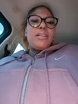 Snapshot of DarkDea chatting on April 2026 05:40:01 PM DarkDea online show from April 2026 05:40:01 PM